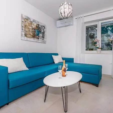 Oasis C * Crikvenica